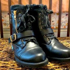 EUC JustFab Winter Boot Women’s size 8.5